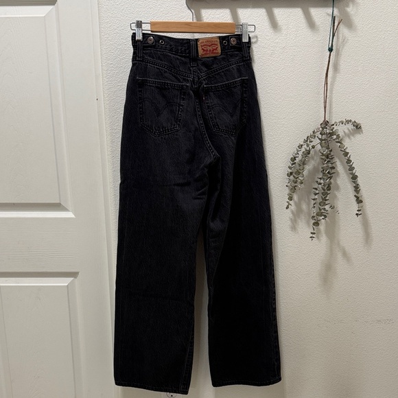 Levi's High Waisted Cinch Baggy Jeans - Picture 3 of 7
